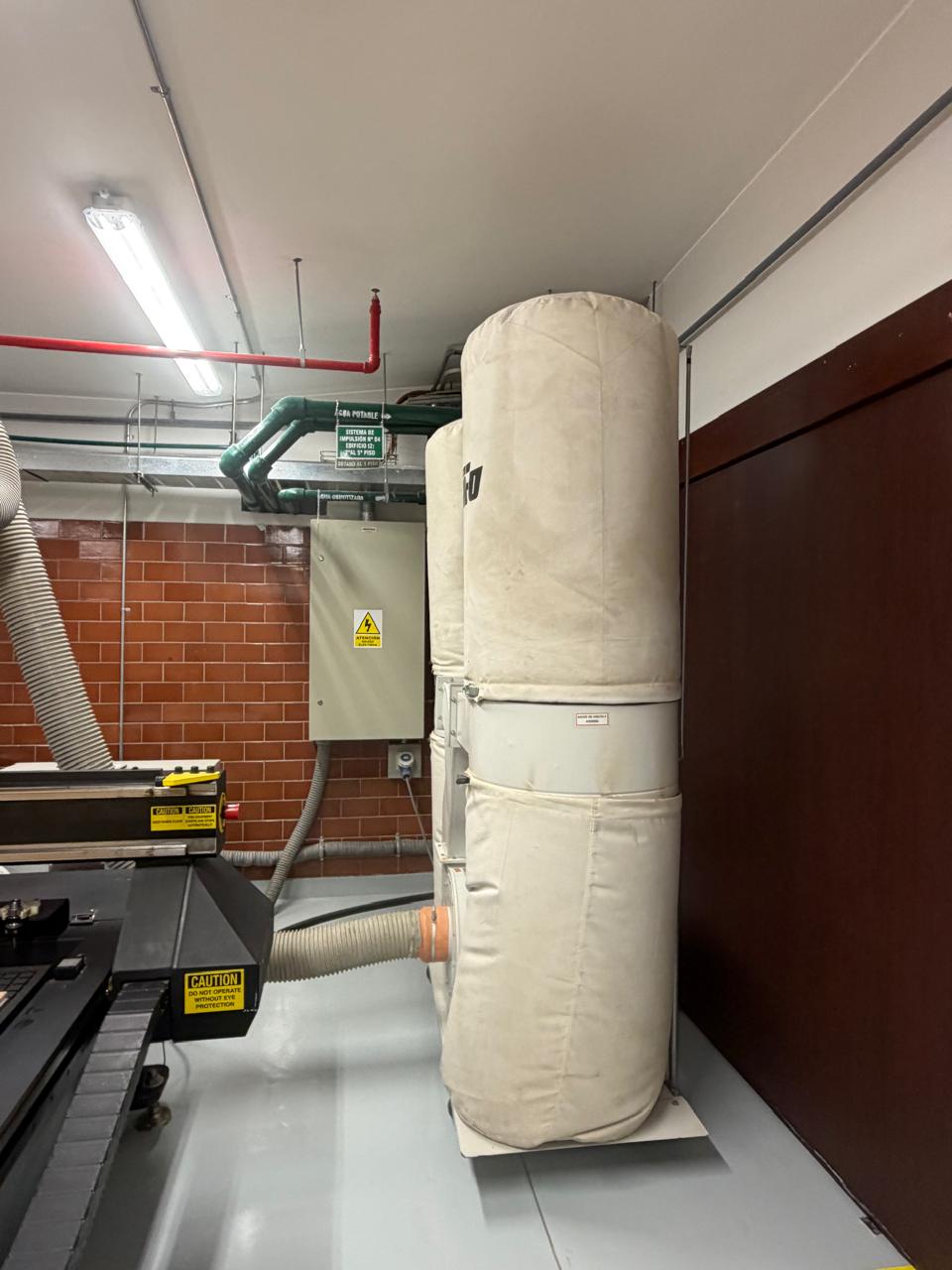 Dust extraction hood