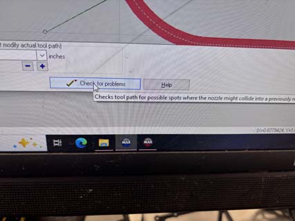 Using the check for problems feature in OMAX Layout