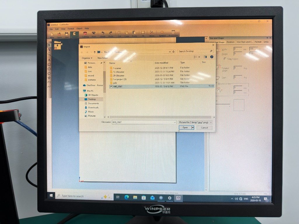 CutStudio Import dialog selecting IMG_0567.png