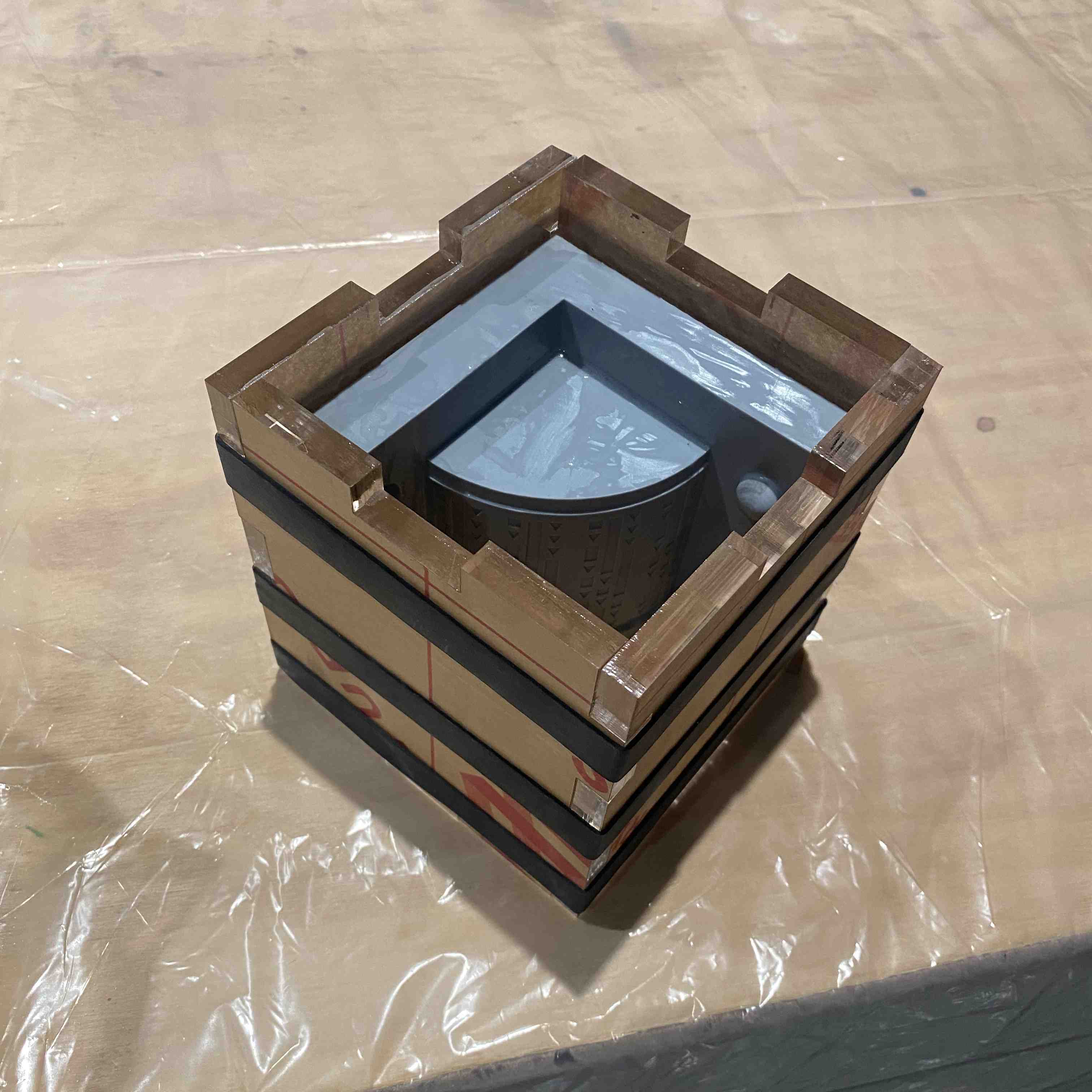 3D printed form enclosed in acrylic walls, ready for pouring