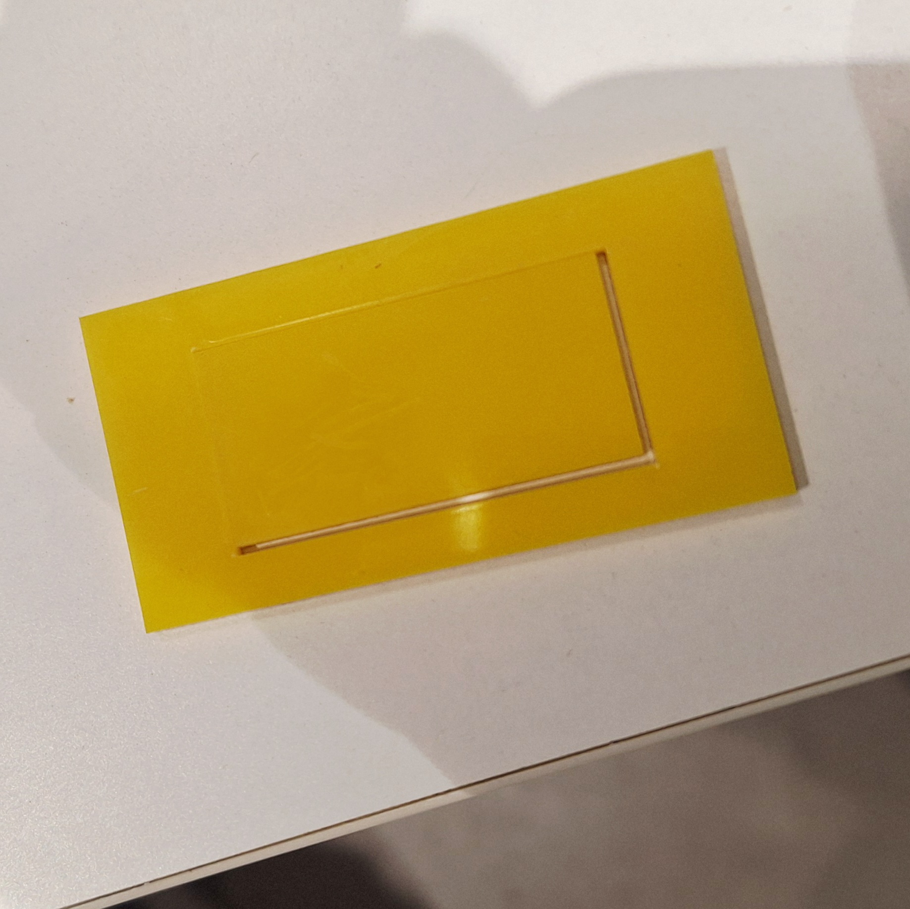 You can see the gap between the two parts as a result of the kerf size