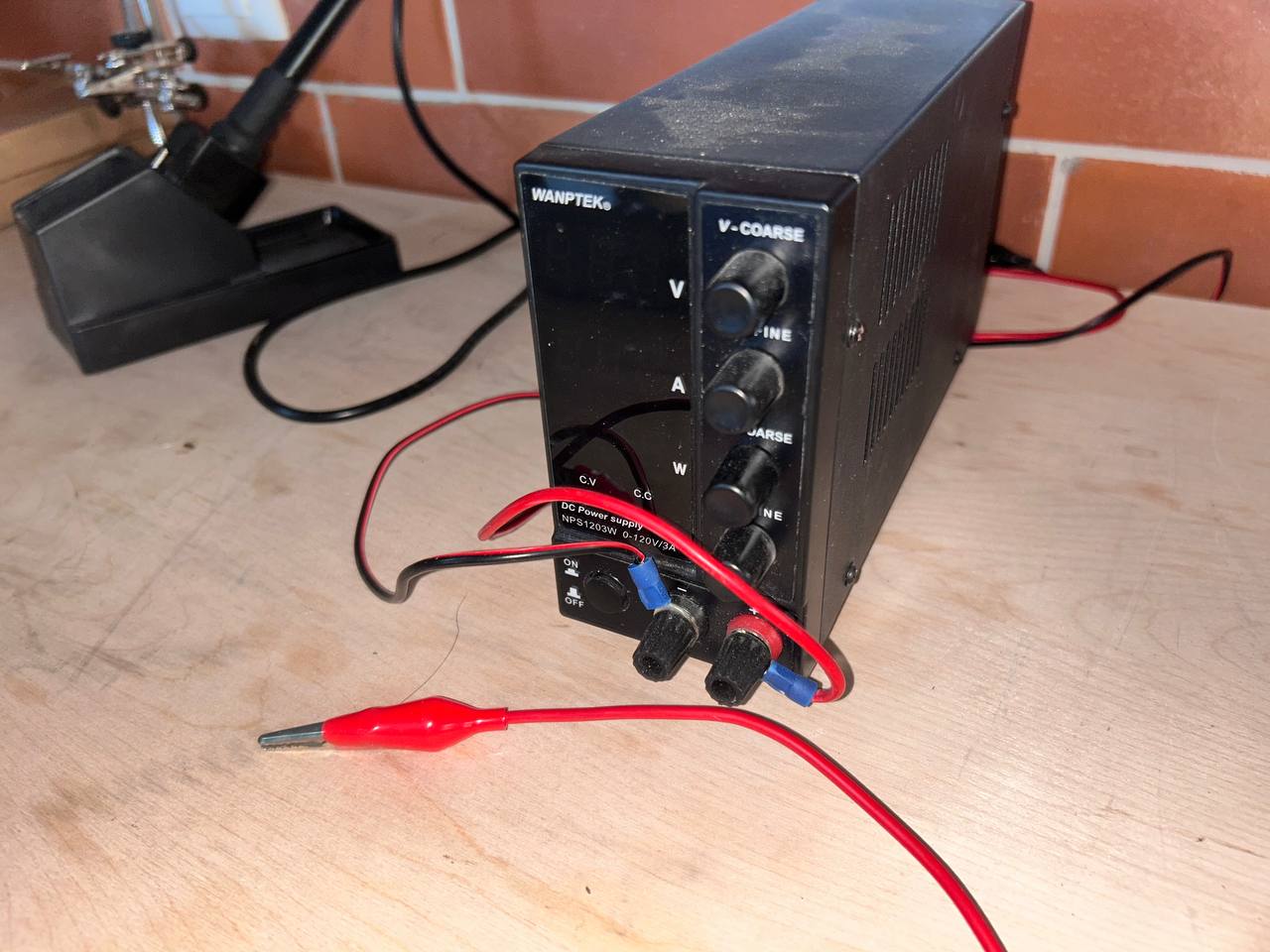 WANPTEK NPS1203W DC bench power supply