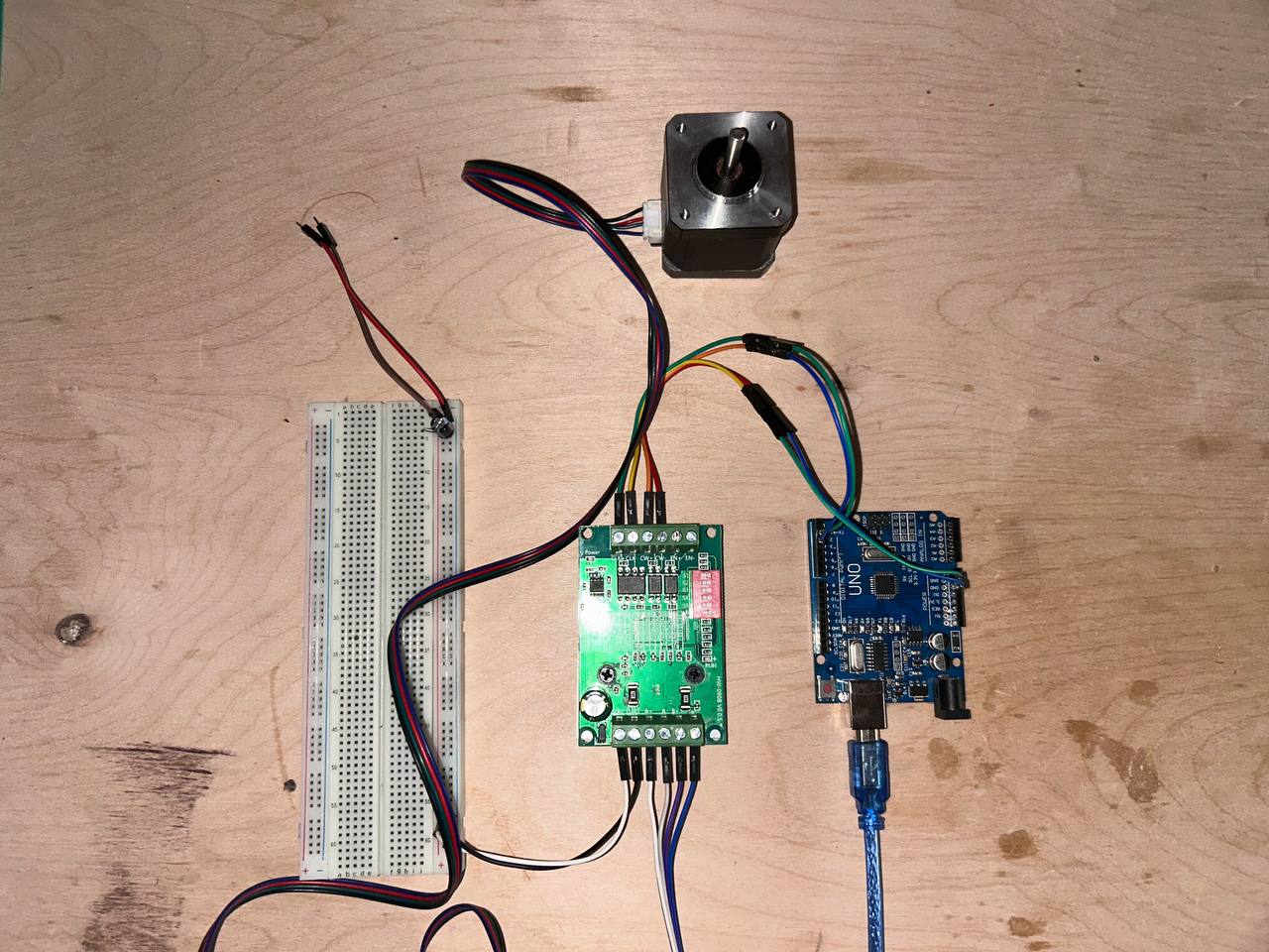 Full system — Arduino UNO, TB6560 driver, NEMA 17 motor all connected