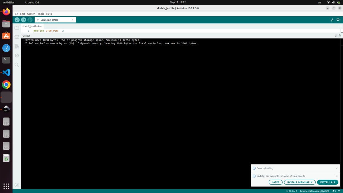 Arduino IDE output panel showing successful upload completion