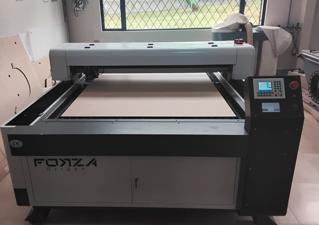 Industrial laser cutter 120x240 cm