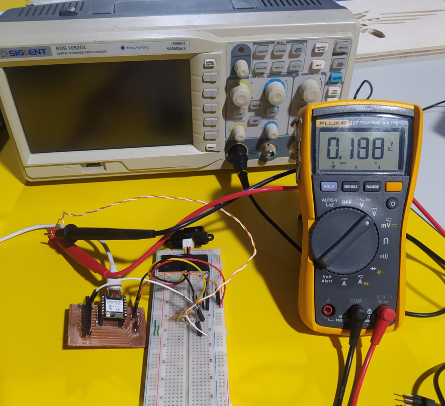 Sharp proximity sensor circuit measured with Fluke 117 multimeter
