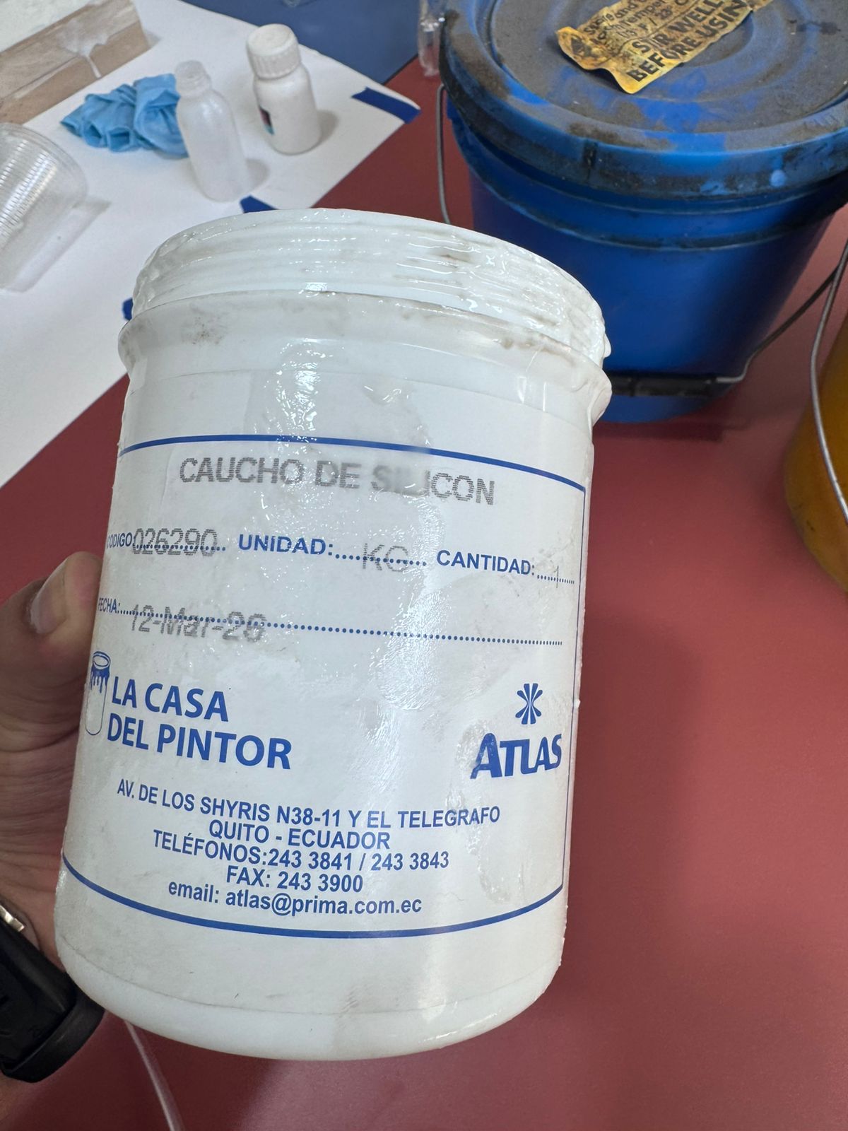 Local silicone rubber container