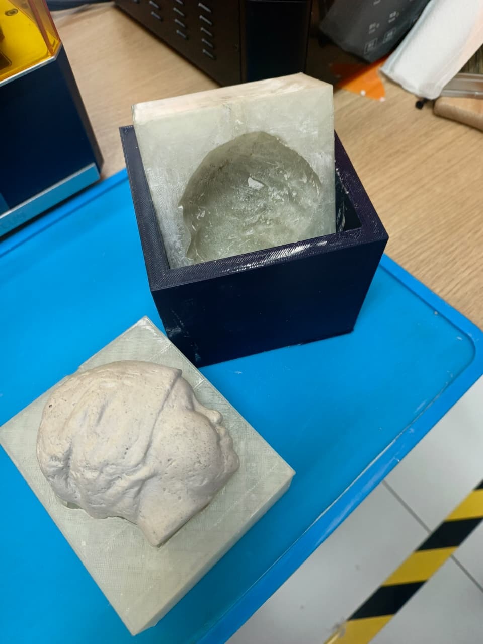 3D printed face mold and casting result