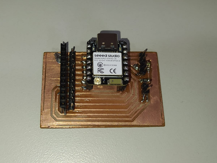 XIAO ESP32-C6 trainer PCB used for output devices