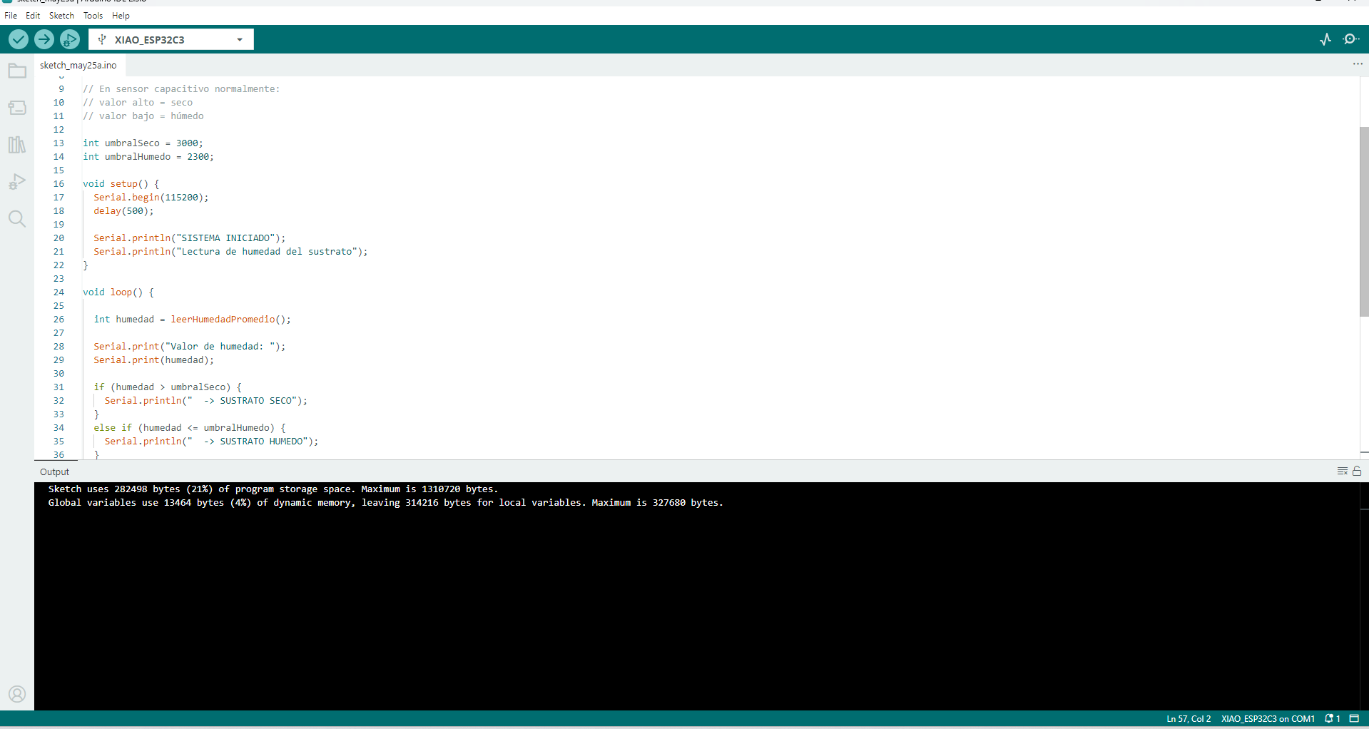 Serial Monitor displaying humidity values and substrate status
