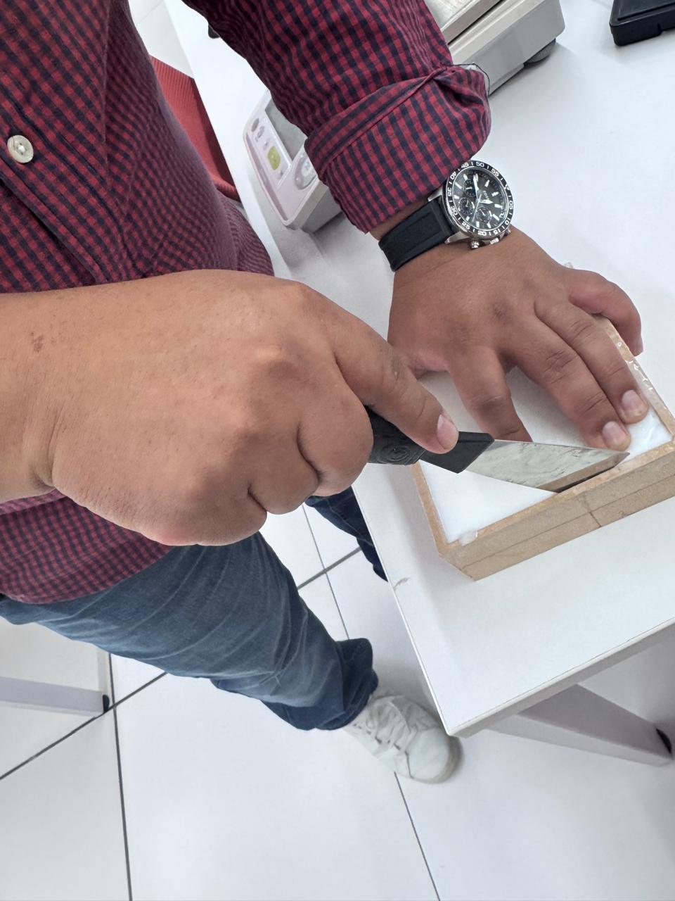 Demolding the silicone mold